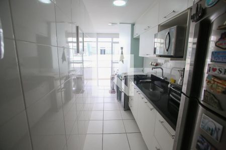 Apartamento à venda com 120m², 2 quartos e 2 vagas Apartamento à venda com 120m², 2 quartos e 2 vagasCozinha