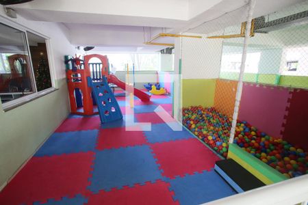 Apartamento à venda com 120m², 2 quartos e 2 vagas Apartamento à venda com 120m², 2 quartos e 2 vagasÁrea Comum - Playground