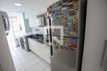 Apartamento à venda com 120m², 2 quartos e 2 vagas Apartamento à venda com 120m², 2 quartos e 2 vagasCozinha