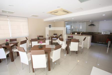 Apartamento à venda com 120m², 2 quartos e 2 vagas Apartamento à venda com 120m², 2 quartos e 2 vagasÁrea comum - Salão Gourmet