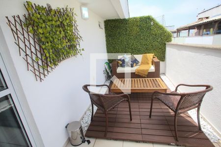 Apartamento à venda com 120m², 2 quartos e 2 vagas Apartamento à venda com 120m², 2 quartos e 2 vagasTerraço