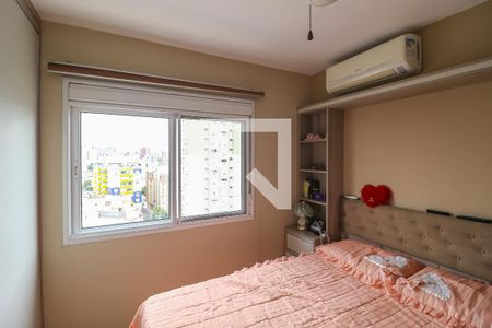 Suíte de apartamento à venda com 3 quartos, 78m² em Santana, Porto Alegre