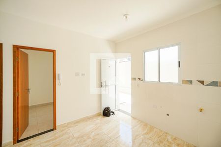 Sala e cozinha de apartamento para alugar com 2 quartos, 35m² em Vila Granada, São Paulo