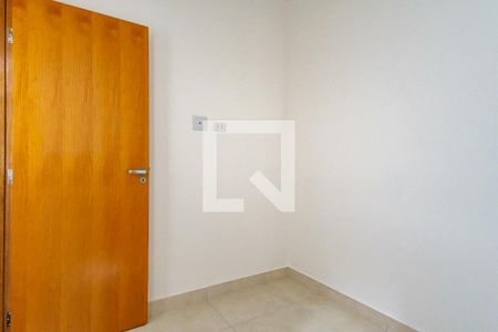 Quarto 1 de apartamento para alugar com 2 quartos, 34m² em Vila Granada, São Paulo