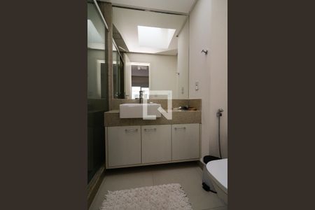 Apartamento à venda com 320m², 3 quartos e 4 vagas Apartamento à venda com 320m², 3 quartos e 4 vagasBanheiro da Suíte 3