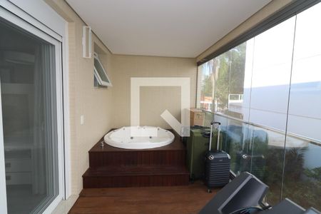 Apartamento à venda com 320m², 3 quartos e 4 vagas Apartamento à venda com 320m², 3 quartos e 4 vagasSacada da Suíte 1