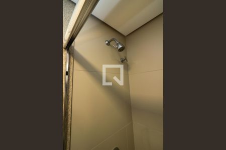 Apartamento à venda com 320m², 3 quartos e 4 vagas Apartamento à venda com 320m², 3 quartos e 4 vagasBanheiro da Suíte 2