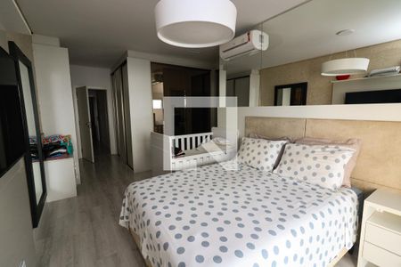 Apartamento à venda com 320m², 3 quartos e 4 vagas Apartamento à venda com 320m², 3 quartos e 4 vagasSuíte 1