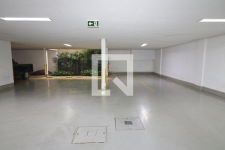 Apartamento à venda com 320m², 3 quartos e 4 vagas Apartamento à venda com 320m², 3 quartos e 4 vagasGaragen