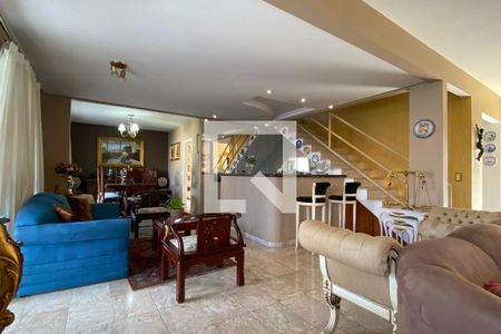Sala de casa de condomínio à venda com 4 quartos, 320m² em Tamboré, Santana de Parnaíba