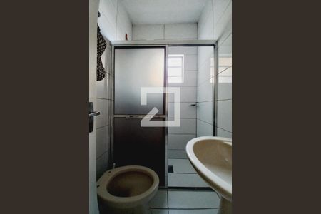 Casa à venda com 166m², 4 quartos e 4 vagas Casa à venda com 166m², 4 quartos e 4 vagasBanheiro