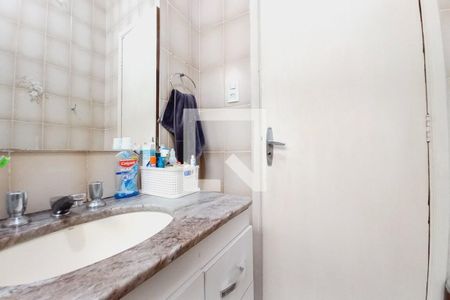 Casa à venda com 166m², 4 quartos e 4 vagas Casa à venda com 166m², 4 quartos e 4 vagasBanheiro