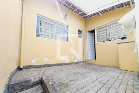 Casa à venda com 166m², 4 quartos e 4 vagas Casa à venda com 166m², 4 quartos e 4 vagasEdicula