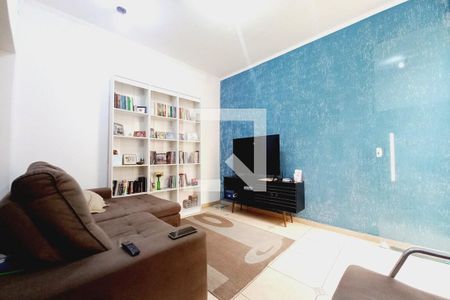 Casa à venda com 166m², 4 quartos e 4 vagas Casa à venda com 166m², 4 quartos e 4 vagasSala de TV