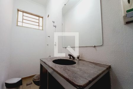 Banheiro de casa à venda com 4 quartos, 166m² em Vila Joaquim Inácio, Campinas