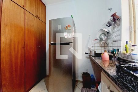 Casa à venda com 166m², 4 quartos e 4 vagas Casa à venda com 166m², 4 quartos e 4 vagasCozinha