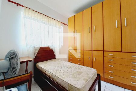 Casa à venda com 166m², 4 quartos e 4 vagas Casa à venda com 166m², 4 quartos e 4 vagasQuarto 3