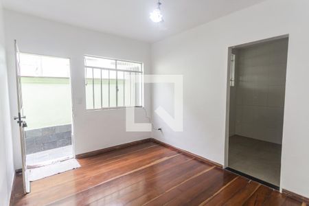 Sala de casa para alugar com 2 quartos, 65m² em Concórdia, Belo Horizonte