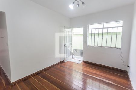 Sala de casa para alugar com 2 quartos, 65m² em Concórdia, Belo Horizonte