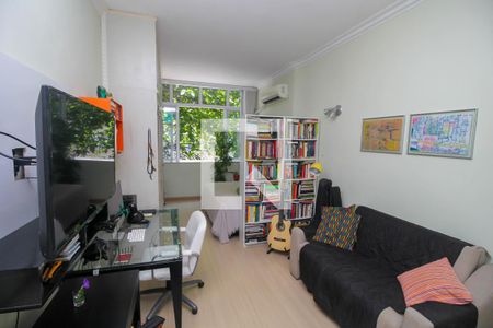 Sala de kitnet/studio à venda com 1 quarto, 30m² em Catete, Rio de Janeiro