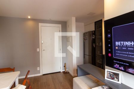 Sala de apartamento à venda com 2 quartos, 45m² em Parada de Lucas, Rio de Janeiro