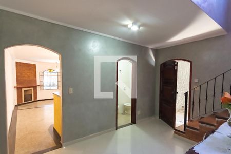 Hall de entrada de casa à venda com 4 quartos, 245m² em Guaiaúna, São Paulo