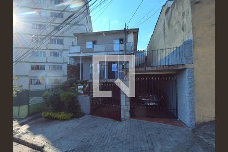 Casa à venda com 495m², 5 quartos e 2 vagas Casa à venda com 495m², 5 quartos e 2 vagasFachada