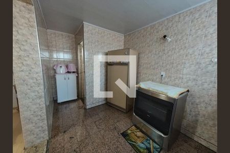 Casa à venda com 495m², 5 quartos e 2 vagas Casa à venda com 495m², 5 quartos e 2 vagasCozinha Casa 2