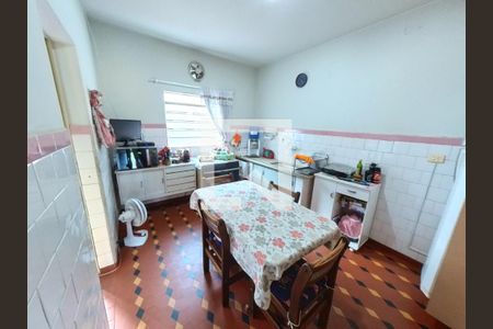 Casa à venda com 495m², 5 quartos e 2 vagas Casa à venda com 495m², 5 quartos e 2 vagasCozinha