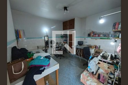 Casa à venda com 495m², 5 quartos e 2 vagas Casa à venda com 495m², 5 quartos e 2 vagasAteliê