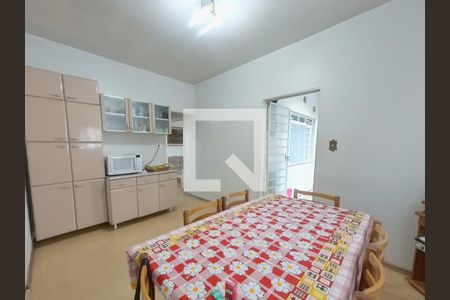 Casa à venda com 495m², 5 quartos e 2 vagas Casa à venda com 495m², 5 quartos e 2 vagasCopa Cozinha Casa 2