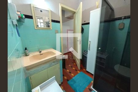 Casa à venda com 495m², 5 quartos e 2 vagas Casa à venda com 495m², 5 quartos e 2 vagasBanheiro 1 Casa 1