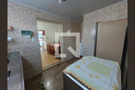 Casa à venda com 495m², 5 quartos e 2 vagas Casa à venda com 495m², 5 quartos e 2 vagasCozinha Casa 2