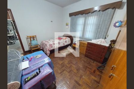 Casa à venda com 495m², 5 quartos e 2 vagas Casa à venda com 495m², 5 quartos e 2 vagasQuarto Casa 3