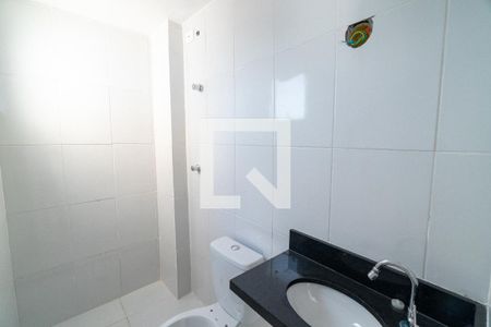 Banheiro de apartamento para alugar com 1 quarto, 27m² em Vila Gea, São Paulo