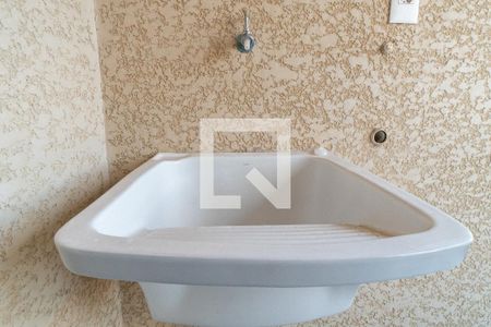 Apartamento para alugar com 47m², 2 quartos e sem vaga Apartamento para alugar com 47m², 2 quartos e sem vagaSacada Detalhe