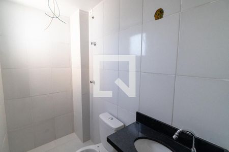 Banheiro de apartamento à venda com 1 quarto, 27m² em Vila Gea, São Paulo