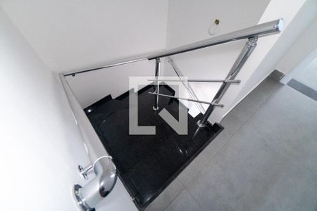 Apartamento para alugar com 75m², 2 quartos e 1 vaga Apartamento para alugar com 75m², 2 quartos e 1 vagaEscada