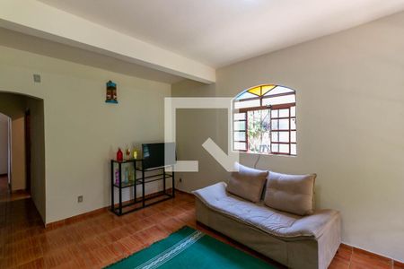 Casa à venda com 120m², 3 quartos e 4 vagasSala