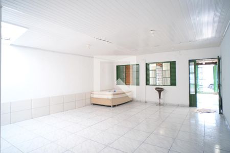 Sala de casa à venda com 2 quartos, 250m² em Santa Rosa de Lima, Porto Alegre