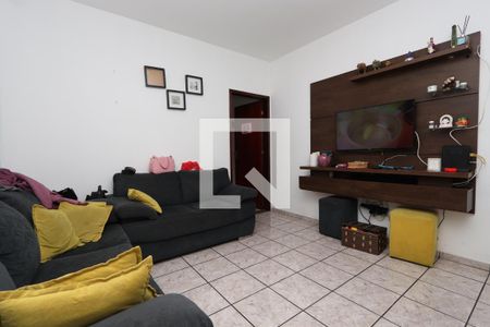 Casa à venda com 80m², 2 quartos e 2 vagasSala