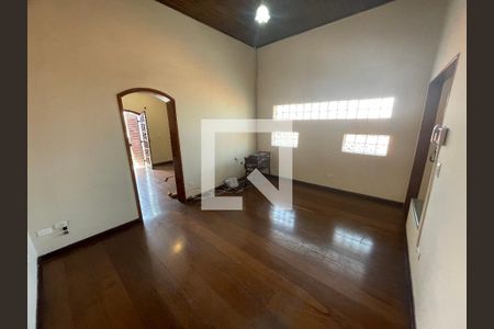 Sala de TV de casa à venda com 3 quartos, 260m² em Vila Silveira, Guarulhos