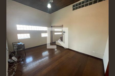 Sala de TV de casa à venda com 3 quartos, 260m² em Vila Silveira, Guarulhos
