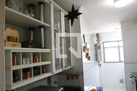 Cozinha de apartamento à venda com 3 quartos, 87m² em Vila Romana, São Paulo