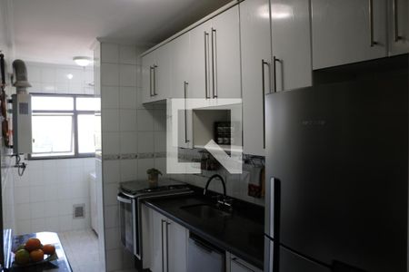 Cozinha de apartamento à venda com 3 quartos, 87m² em Vila Romana, São Paulo