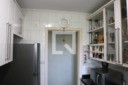 Cozinha de apartamento à venda com 3 quartos, 87m² em Vila Romana, São Paulo