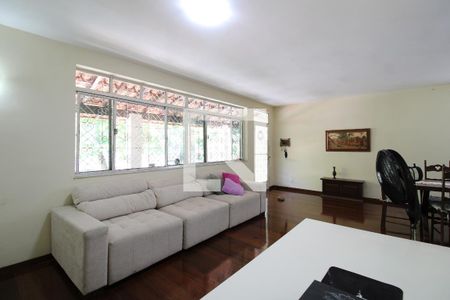 Sala de casa de condomínio à venda com 3 quartos, 359m² em Freguesia de Jacarepaguá, Rio de Janeiro