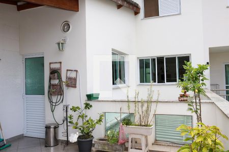 Casa à venda com 430m², 4 quartos e 5 vagas Casa à venda com 430m², 4 quartos e 5 vagasTerraço