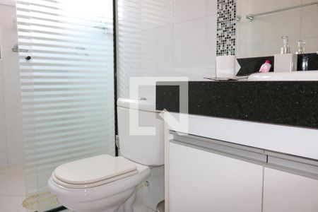 Casa à venda com 430m², 4 quartos e 5 vagas Casa à venda com 430m², 4 quartos e 5 vagasSuíte 4 - Banheiro