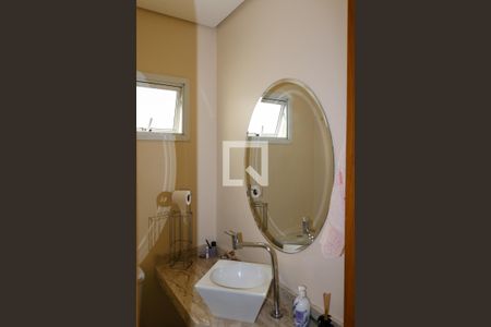 Casa à venda com 430m², 4 quartos e 5 vagas Casa à venda com 430m², 4 quartos e 5 vagasLavabo 1º andar